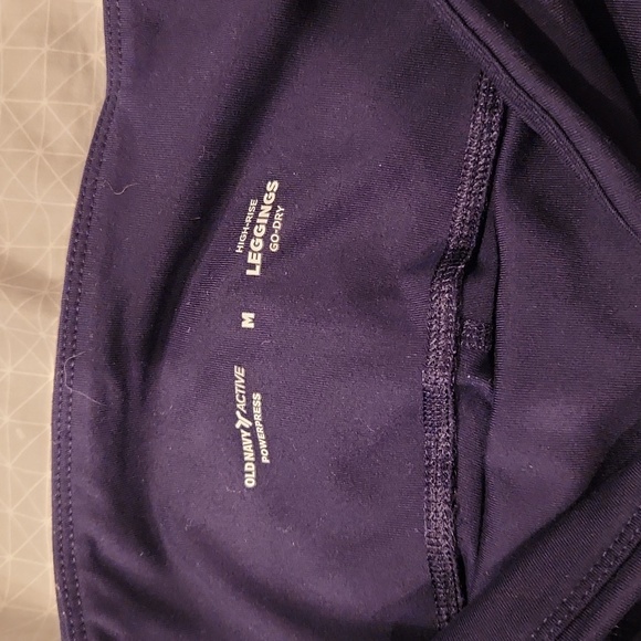 Old Navy Powerpress Go Dry High Rise Leggings - Picture 2 of 2
